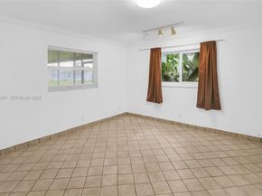 1331 Campanelli Dr, Plantation FL 33322