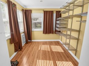 1331 Campanelli Dr, Plantation FL 33322