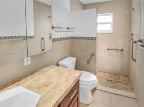 1331 Campanelli Dr, Plantation FL 33322