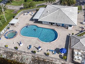 1331 Campanelli Dr, Plantation FL 33322