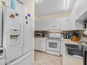 1521 NW 18th AVE 101, Delray Beach FL 33445