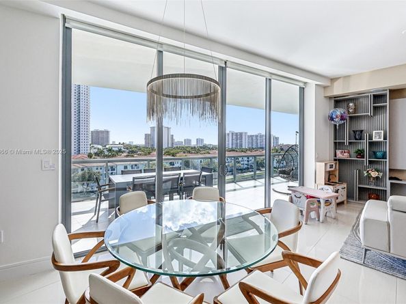 3250 NE 188th St 607, Aventura FL 33180
