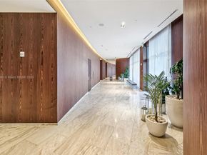 3250 NE 188th St 607, Aventura FL 33180