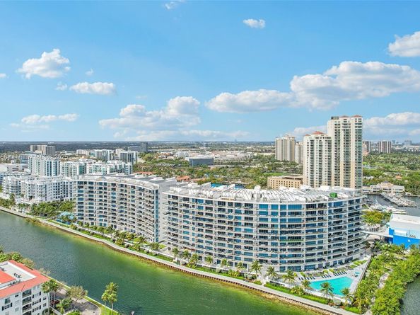 3250 NE 188th St 607, Aventura FL 33180