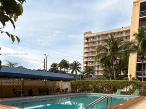 2935 NE 163rd St 3P, North Miami Beach FL 33160