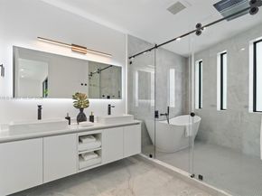 1814 Middle River Dr, Fort Lauderdale FL 33305
