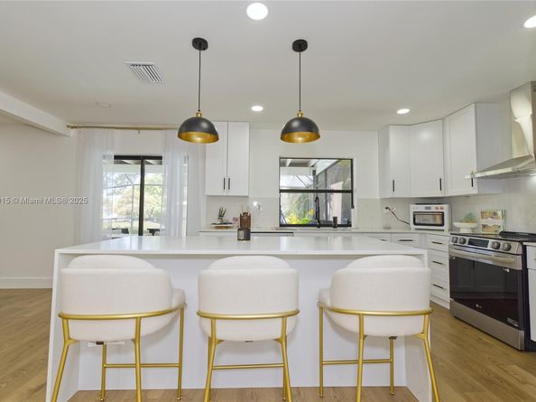 10395 NW 42nd Dr, Coral Springs FL 33065