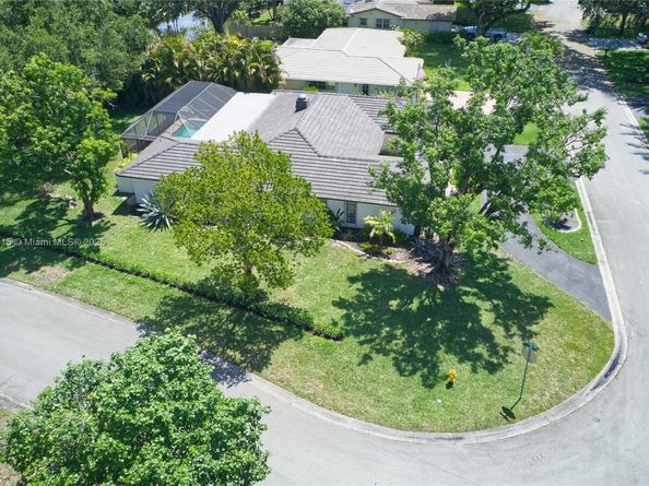 10395 NW 42nd Dr, Coral Springs FL 33065