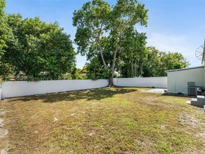 1130 NW 57th St, Miami FL 33127