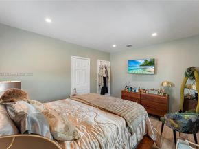 1130 NW 57th St, Miami FL 33127