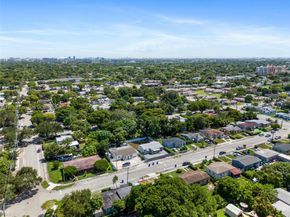 1130 NW 57th St, Miami FL 33127