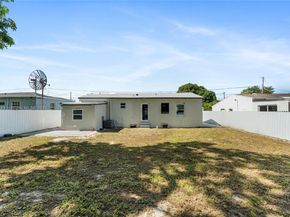 1130 NW 57th St, Miami FL 33127