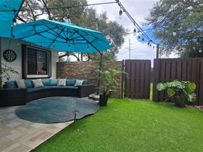 9600 NW 15th Ct, Pembroke Pines FL 33024