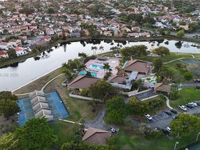 15205 SW 45th Ter 45E, Miami FL 33185