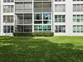 3150 N Course Ln 108, Pompano Beach FL 33069