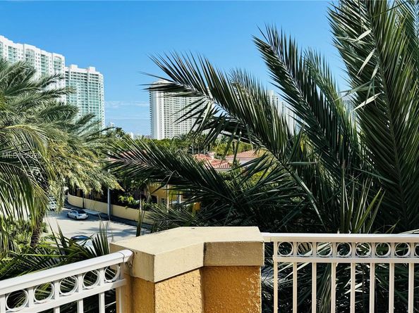 3001 NE 185th St 431, Aventura FL 33180