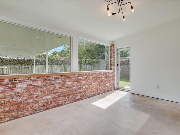 2305 SW 19th Ter, Miami FL 33145