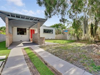 2305 SW 19th Ter