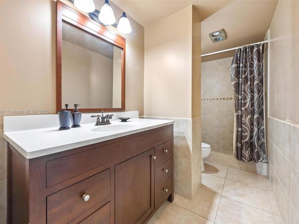 4350 Hillcrest Dr 1016, Hollywood FL 33021