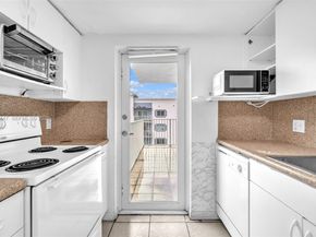 2475 NW 16th St Rd 601, Miami FL 33125