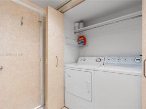 1000 W Island Blvd 3002, Aventura FL 33160