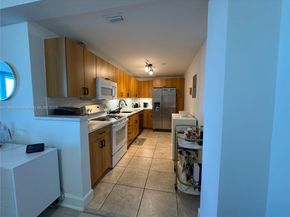 7501 E Treasure Dr 7L, North Bay Village FL 33141