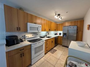 7501 E Treasure Dr 7L, North Bay Village FL 33141