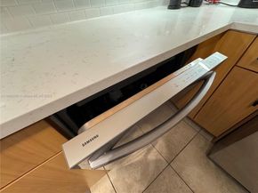 7501 E Treasure Dr 7L, North Bay Village FL 33141