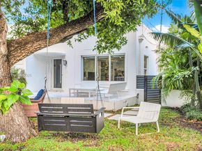 4321 Nautilus Dr, Miami Beach FL 33140