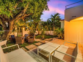 4321 Nautilus Dr, Miami Beach FL 33140