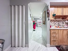 2216 W 53rd Pl 2216, Hialeah FL 33016