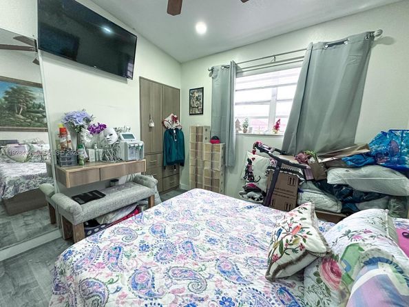 2216 W 53rd Pl 2216, Hialeah FL 33016