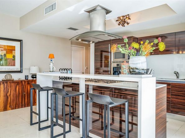 3737 Collins Ave S403, Miami Beach FL 33140