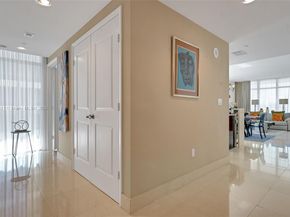 3737 Collins Ave S403, Miami Beach FL 33140