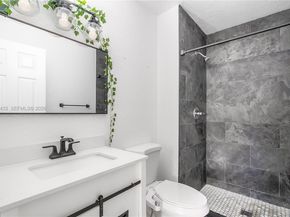 9804 NW 37th St 3E, Sunrise FL 33351