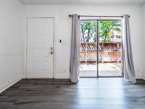 9804 NW 37th St 3E, Sunrise FL 33351