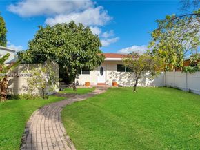 735 NE 38th St, Oakland Park FL 33334