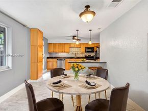 735 NE 38th St, Oakland Park FL 33334