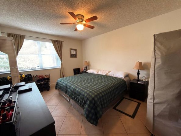 11266 SW 12th St 201, Pembroke Pines FL 33025