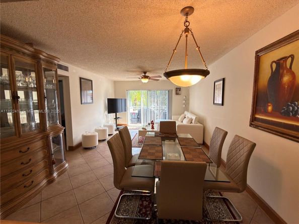 11266 SW 12th St 201, Pembroke Pines FL 33025