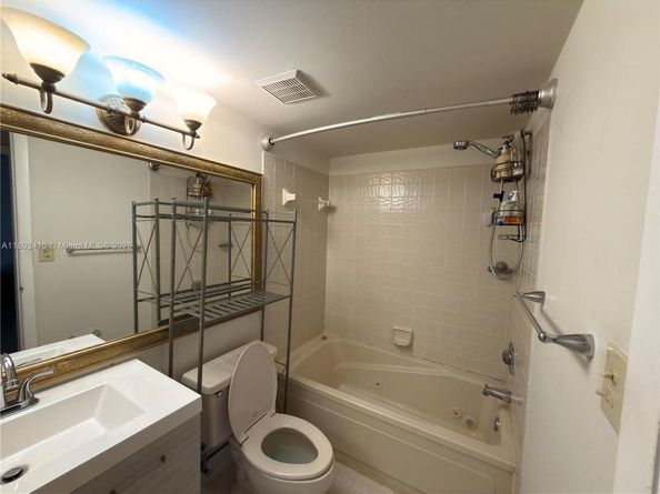 11266 SW 12th St 201, Pembroke Pines FL 33025