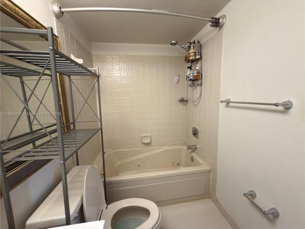 11266 SW 12th St 201, Pembroke Pines FL 33025