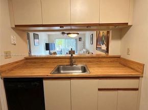 11266 SW 12th St 201, Pembroke Pines FL 33025