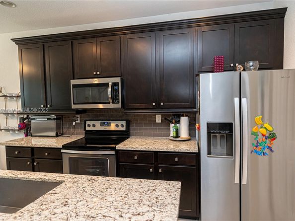 11660 SW 13th Ct, Pembroke Pines FL 33025
