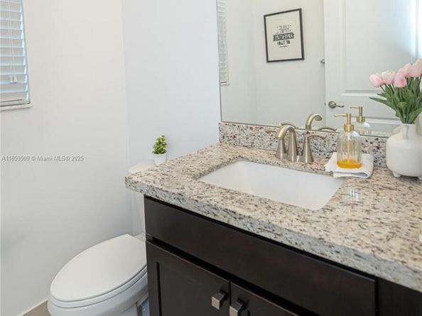 11660 SW 13th Ct, Pembroke Pines FL 33025
