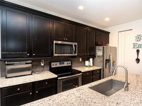11660 SW 13th Ct, Pembroke Pines FL 33025