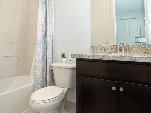 11660 SW 13th Ct, Pembroke Pines FL 33025