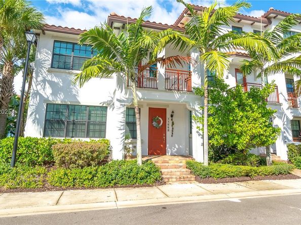 11660 SW 13th Ct, Pembroke Pines FL 33025