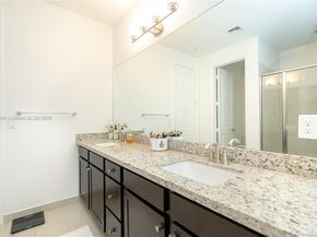 11660 SW 13th Ct, Pembroke Pines FL 33025