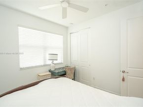 11660 SW 13th Ct, Pembroke Pines FL 33025